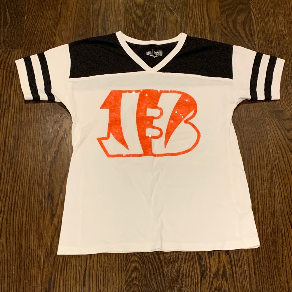 Girls sequence Cincinnati Bengals v-neck tee